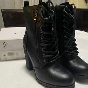 Dream Pairs Sleek Black Lace-Up Boots